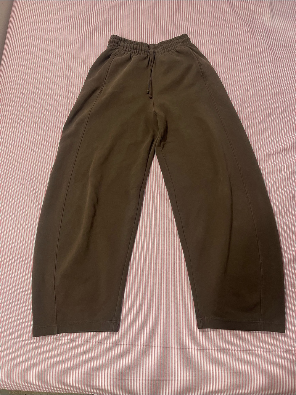 Dark Brown Relaxed barrel Drawstring sweats